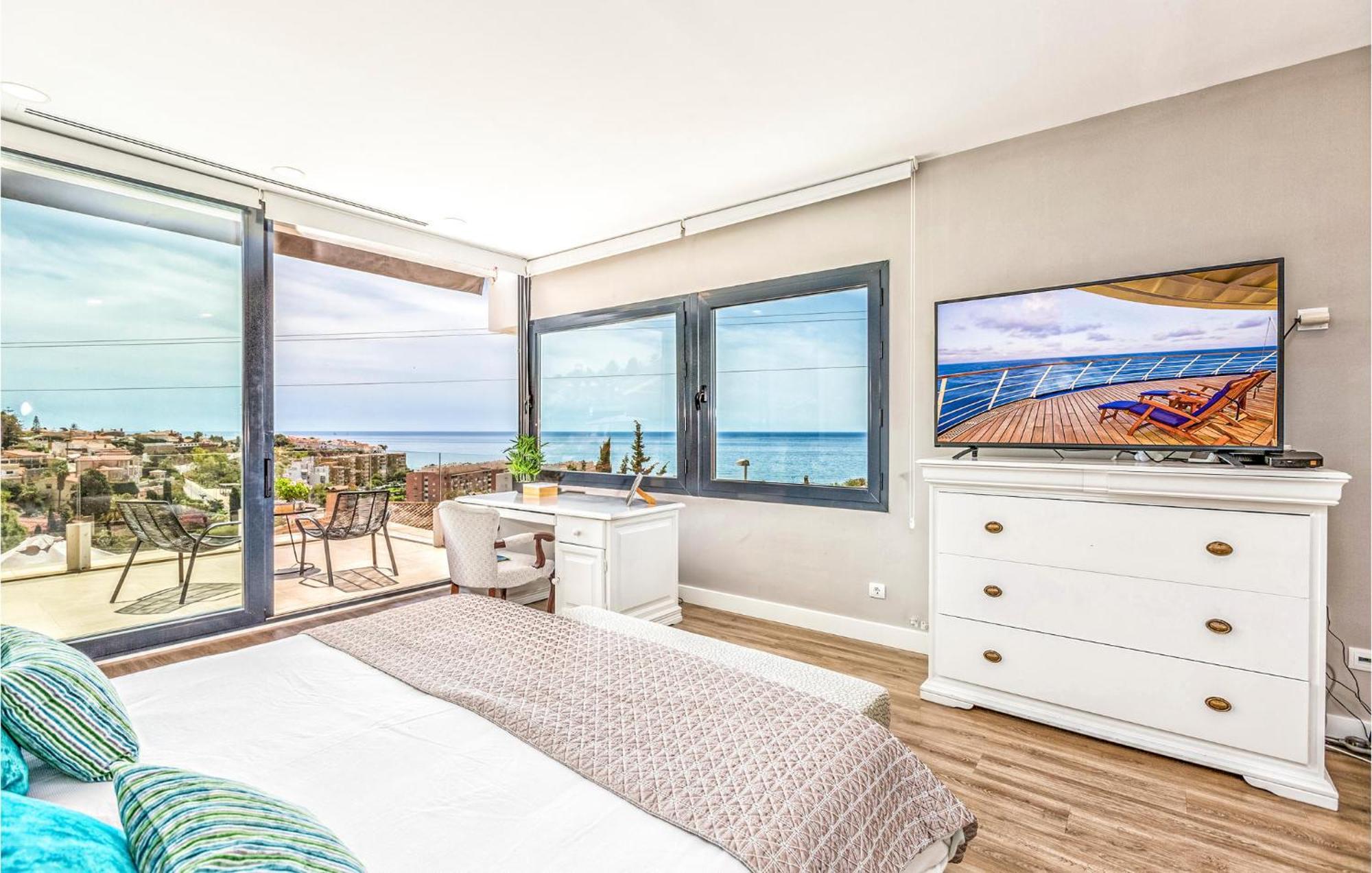 Awesome Home In Cala Del Moral With Kitchen La Cala Del Moral Экстерьер фото